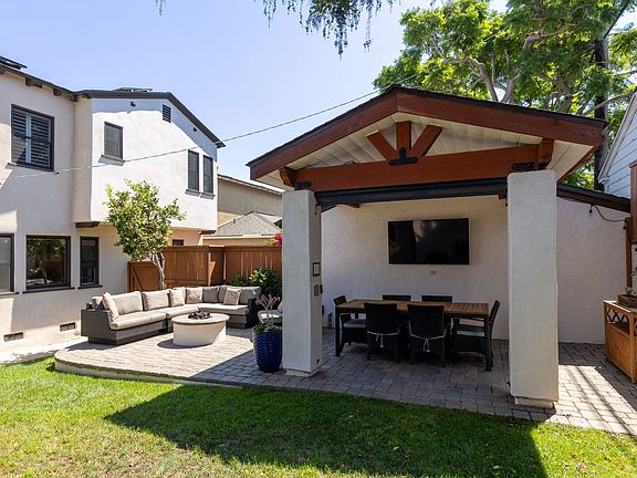3rd image of 3425 Xenophon St