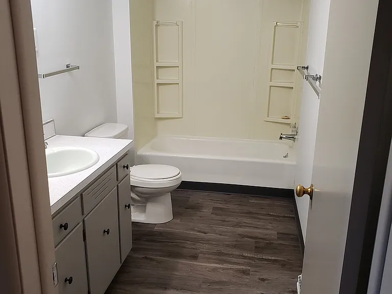 1208 Highland Ave #B — Photo 6
