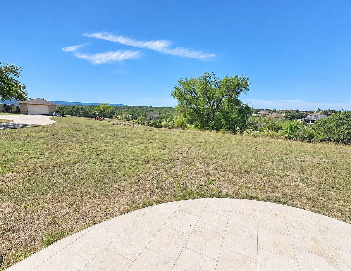 4 bed, 3383 sqft, $2,800 — Photo 3