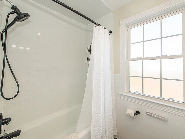 67-75 New England Ave #73G — Photo 28