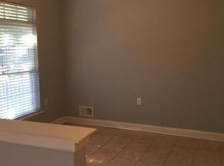 2 Poppy Rd, Egg Harbor Township, NJ 08234