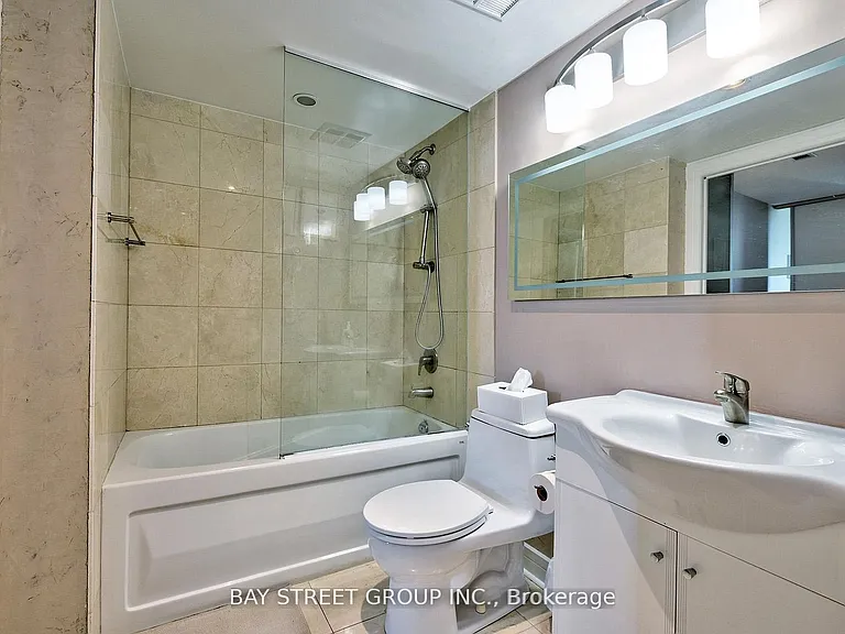 1 Avondale Ave #UPH3 — Photo 10