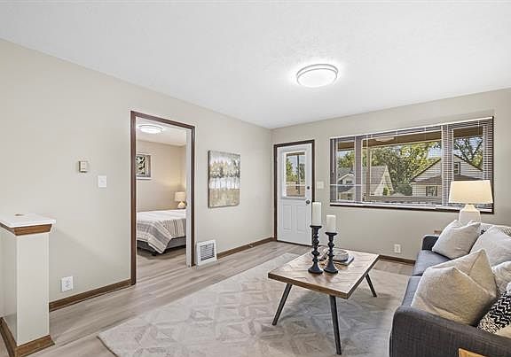 4th image of 3324 N 59th St