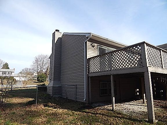 4th image of 46465 Rosewood Dr