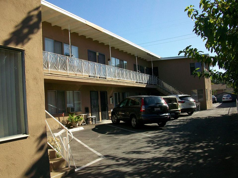 2nd image of 1442 E Maple St #2