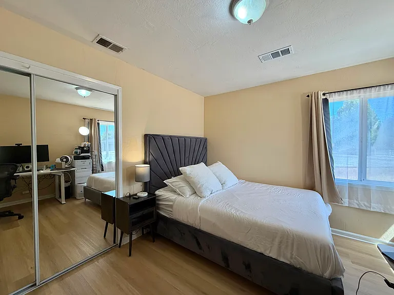 2723 Cherry Ave — Photo 16