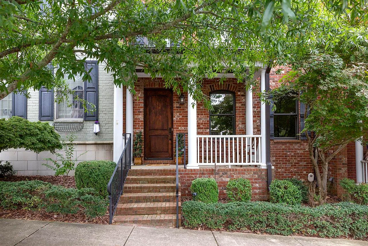 127 Washington Ave photo 1