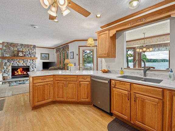 5th image of 2431 Spirit Lake Ln