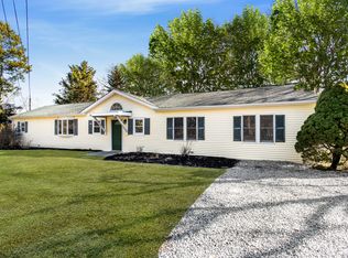 135 Spinney Rd, East Quogue, NY 11942
