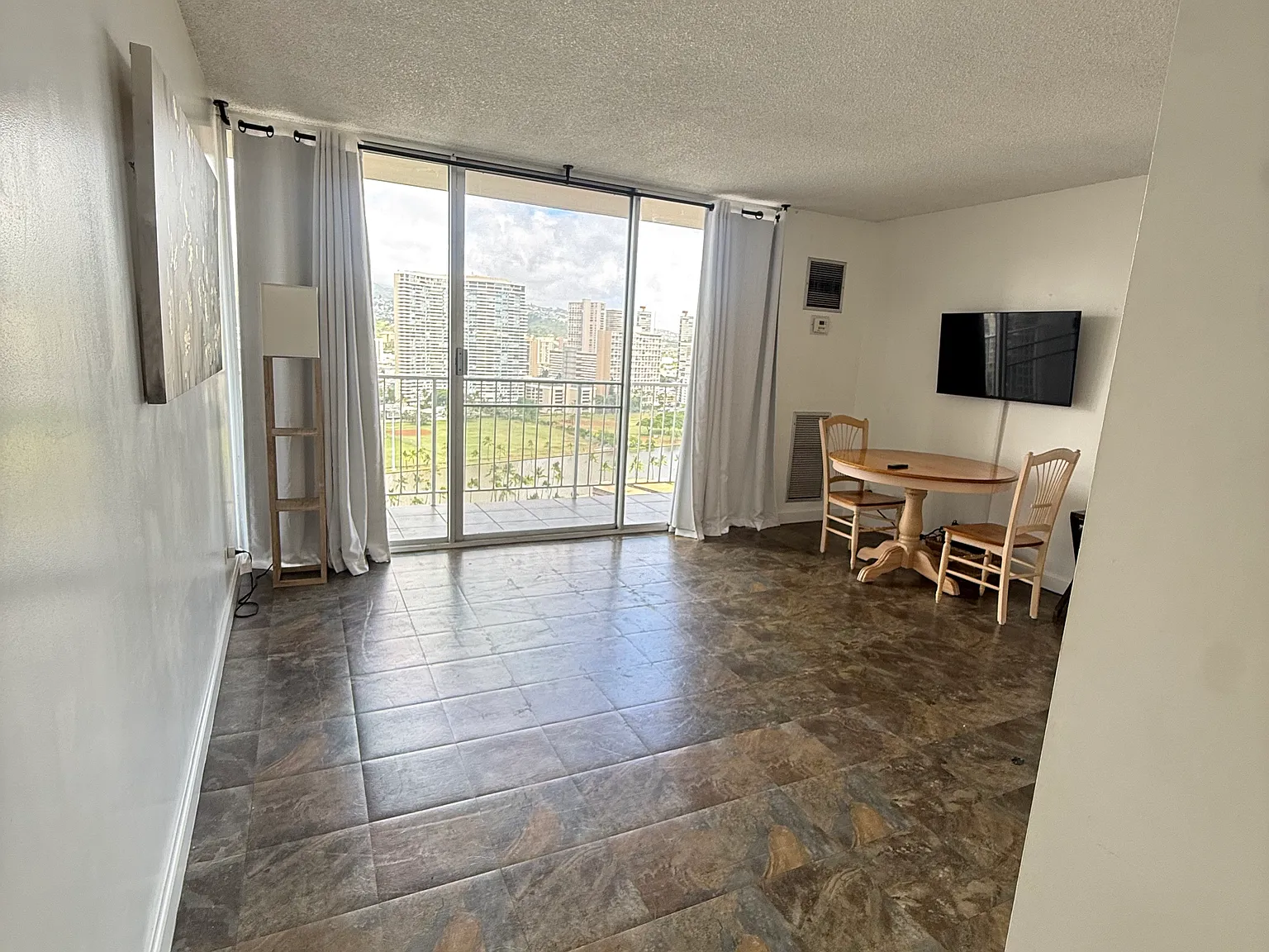 1 bed, 546 sqft, $2,600 — Photo 3