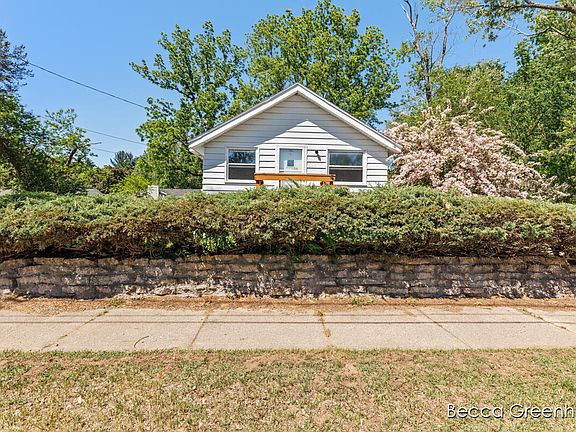2nd image of 1441 Winslow St NW