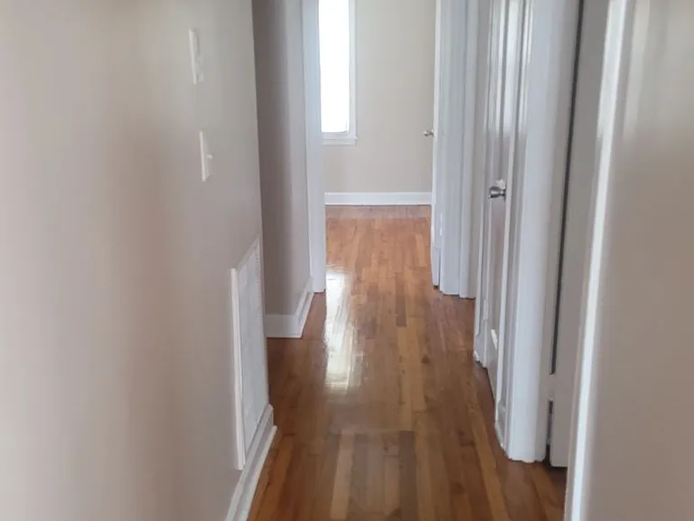 101 N Gregg St — Photo 2
