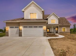 57560 Omo Rd, Ray, MI 48096