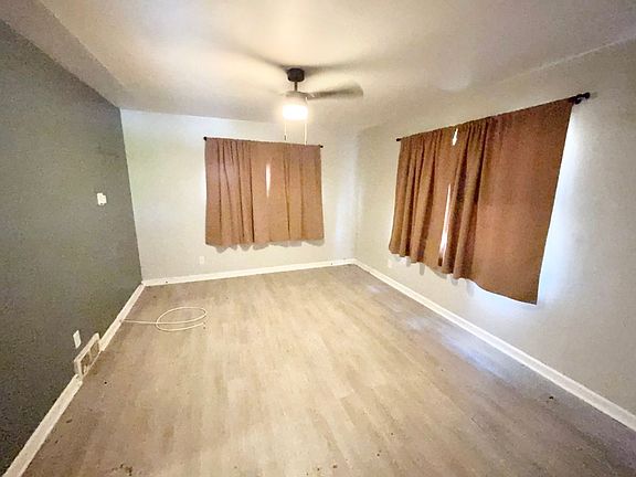 3rd image of 2580 Pitcairn Rd Unit B