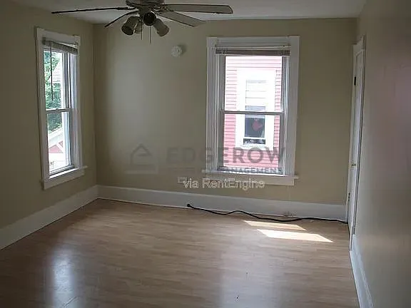 635 Lafayette Ave NE #2 — Photo 5