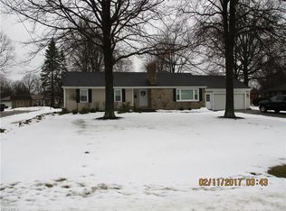 212 Moreland Dr, Canfield, OH