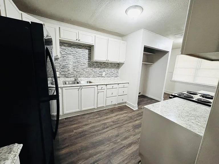 1955 Rice Dr — Photo 7