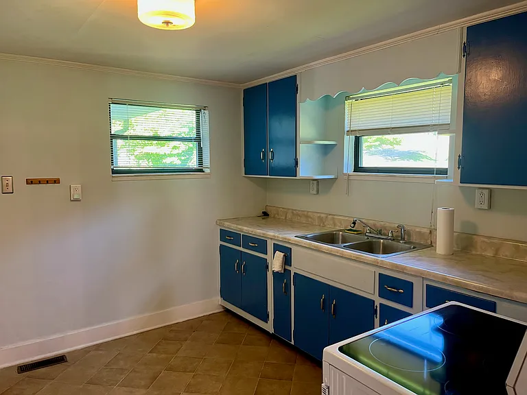 5301 Asheville Hwy — Photo 5