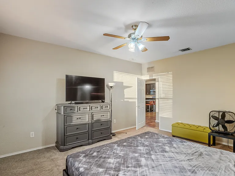 8101 Kurgan Trl — Photo 19