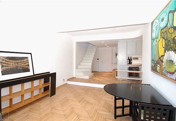 2nd image of 72 Park Ter W APT E85