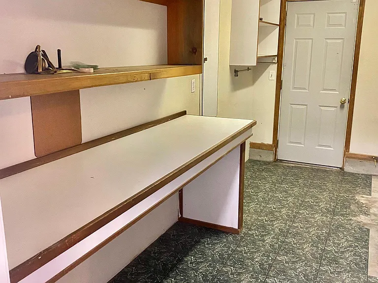 2816 NE Lapoint Ct — Photo 14