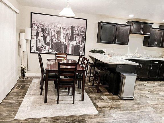 5th image of 501 W Fox Chase Dr #501