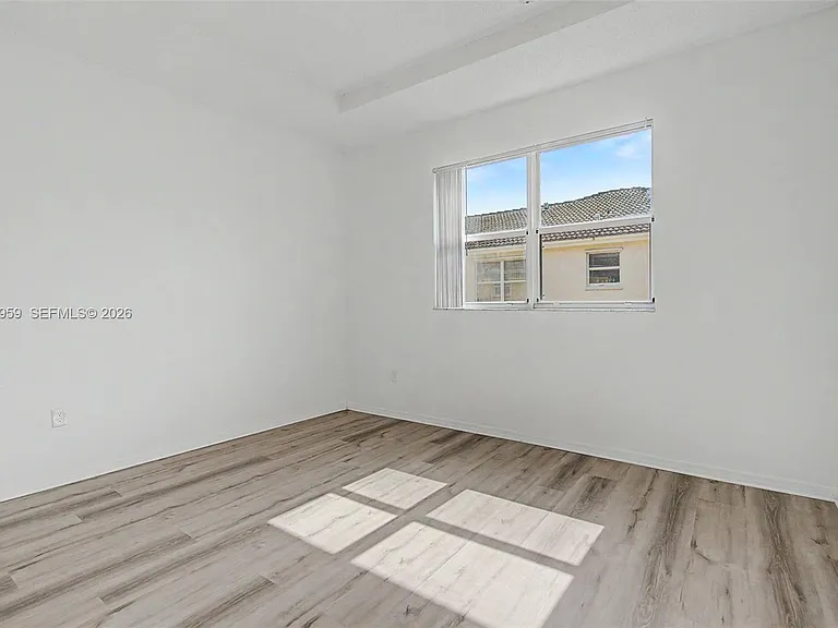 975 NE 42nd Ter #975 — Photo 18