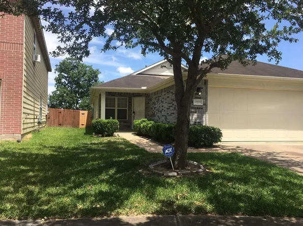 12811 Kingston Point Ln, Houston, TX 77047