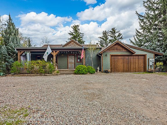 2nd image of 307 E Sopris Dr