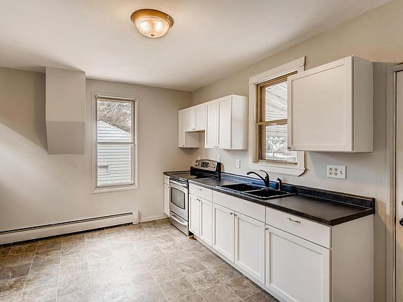 3rd image of 659 Charles Ave
