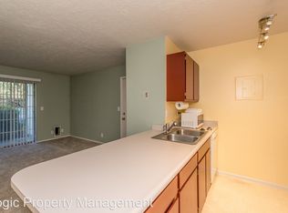 1206 E Waterside Cv APT 11, Cottonwood Heights, UT 84047