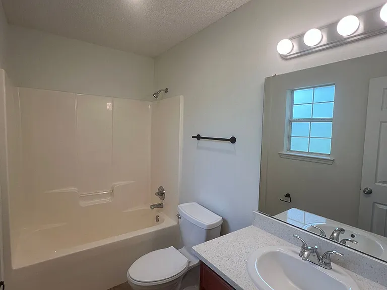 2119 Hamilton St — Photo 11