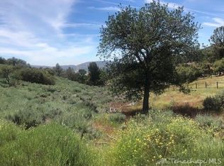 24160 Jacaranda Dr, Tehachapi, CA 93561