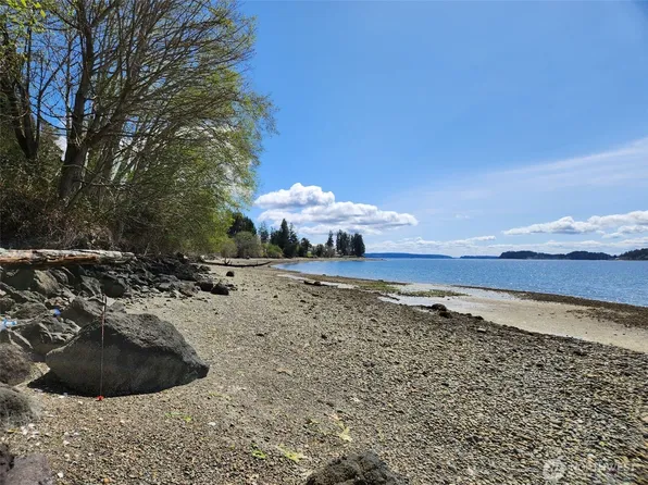 5301 E State Route 302, Belfair, WA 98528