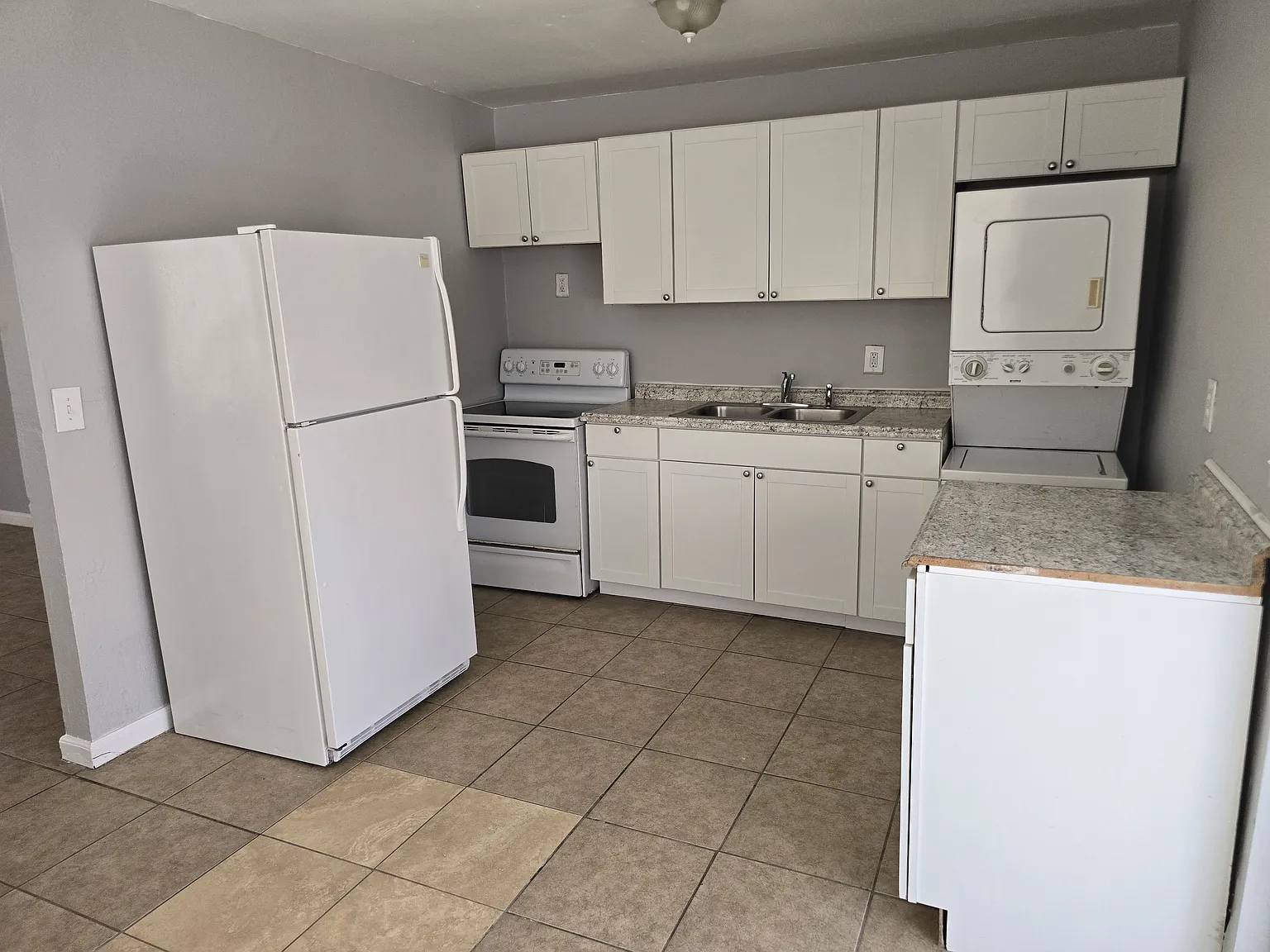1309 Silver Beach Rd — Photo 4