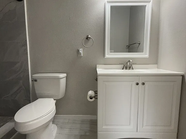 255 Paradise Blvd #10 — Photo 11
