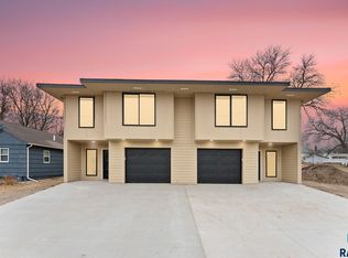 711 N Dakota Ave, Dell Rapids, SD 57022