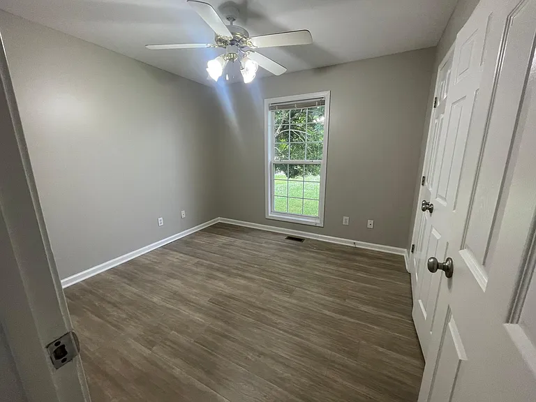 2819 Faith Ln — Photo 25