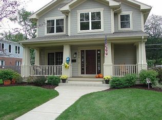 824 N Highland Ave, Arlington Heights, IL 60004