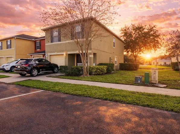 572 Cresting Oak Cir #19, Orlando, FL 32824