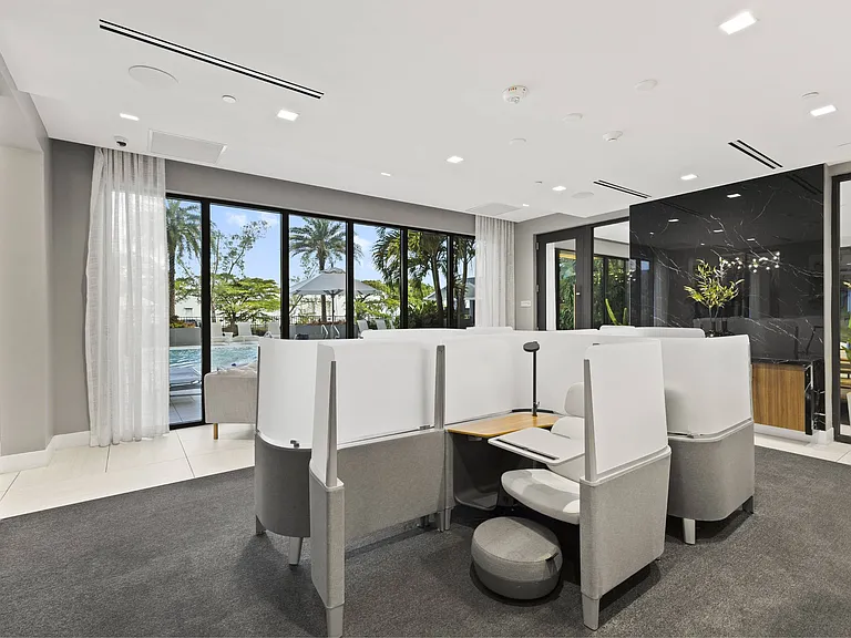 Oasis Pointe — Photo 12