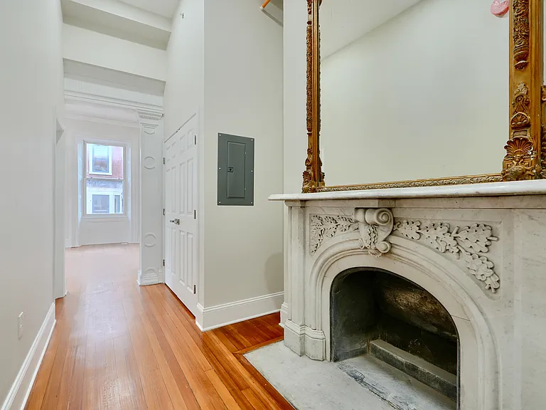 801 N Charles St #11 — Photo 7