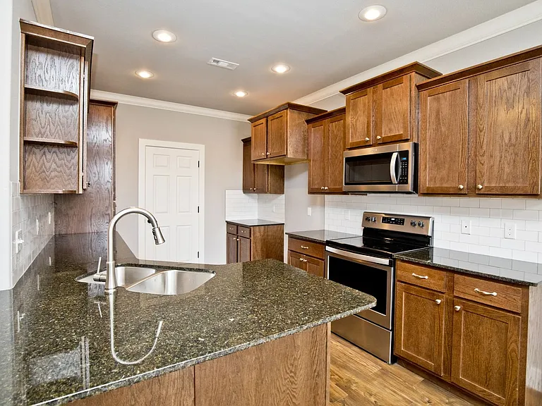 308 Alder St — Photo 11