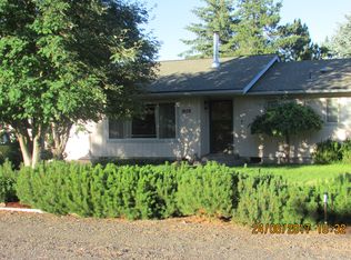 2078 NW 11th St, Redmond, OR 97756