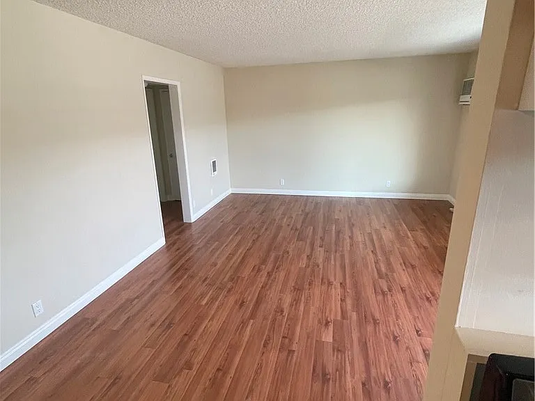 5716 Sultana Ave #6 — Photo 4
