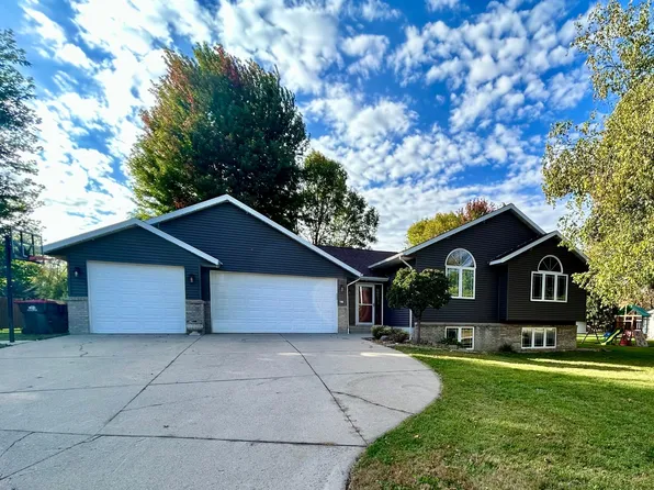 110 Uren Ln, Redwood Falls, MN 56283