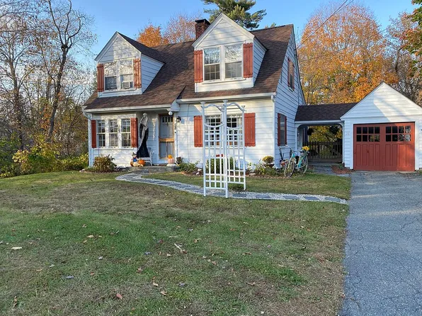 58 Buzzell St, St Johnsbury, VT 05819