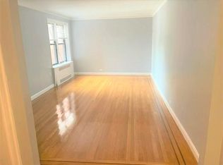 44 Parkway Rd #2E, Bronxville, NY 10708