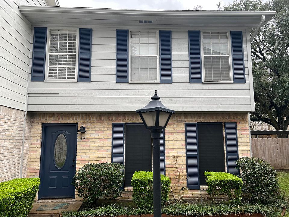 Front of townhouse