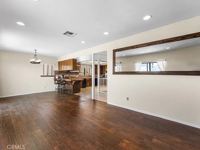 1055 Lakeview Dr — Photo 25